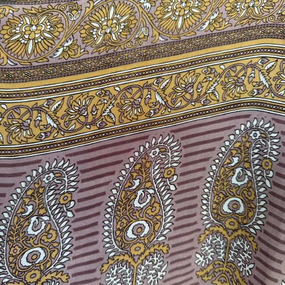 Kantha Bae Silk Shrug - Picture 4 of 4